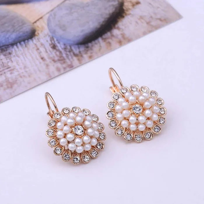 Yellow Chimes Clip On Earrings for Women Elegant Rose Gold Plated Pearl Clip On Earrings for Women and Girls Yellow Chimes Necklaces